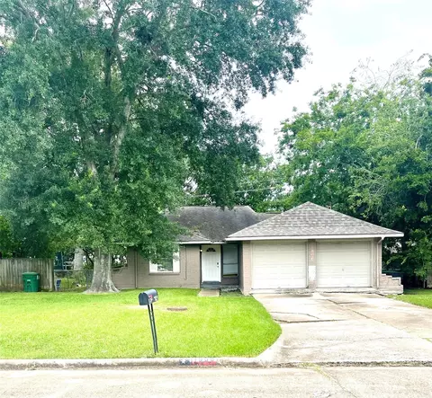 11906 Binghampton Dr, Houston, TX 77089