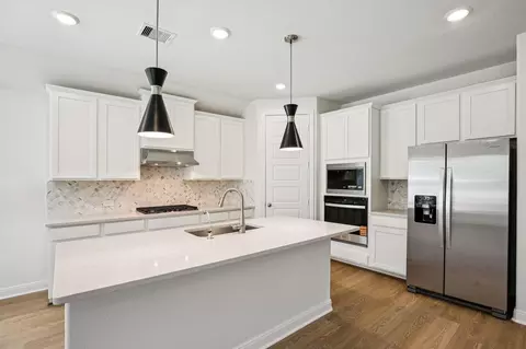 2827 Clapbread Ln, Rosenberg, TX 77471