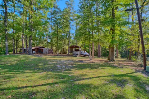 90 W Easy St, Burkeville, TX 75932