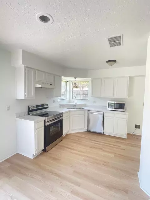Kitchen - 2710 Elder Rd, Katy, TX 77493 photo 4 of 4