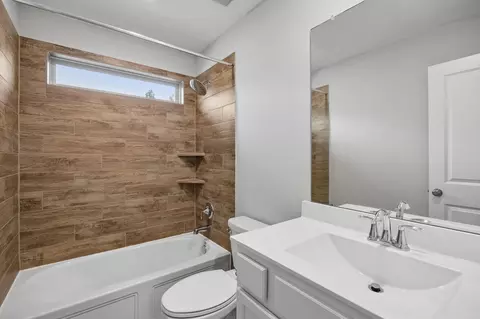 Bath - 15227 Deseo Dr, Conroe, TX 77302 photo 2 of 3