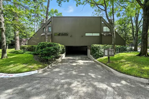 171 Litchfield Ln, Houston, TX 77024