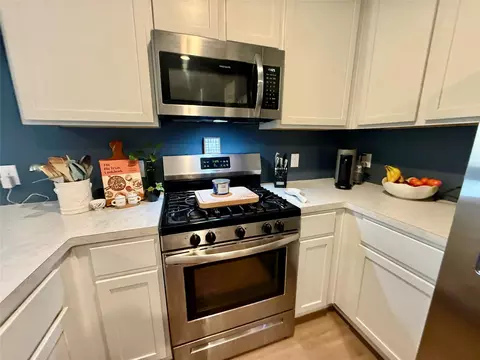 Kitchen - 216 Bennett Loop, Angleton, TX 77515 photo 2 of 4