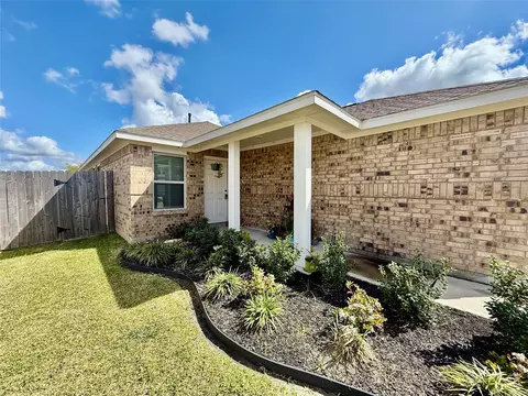Exterior - 216 Bennett Loop, Angleton, TX 77515 photo 11 of 11