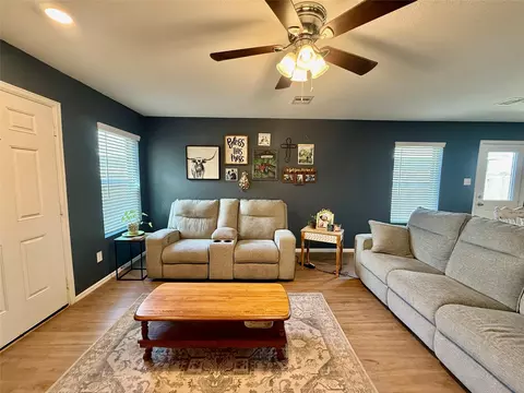 Living - 216 Bennett Loop, Angleton, TX 77515 photo 3 of 3