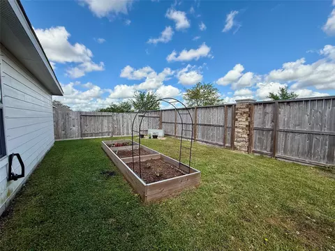 Exterior - 216 Bennett Loop, Angleton, TX 77515 photo 7 of 11