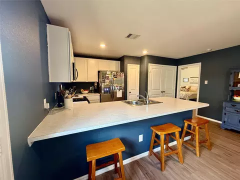 Kitchen - 216 Bennett Loop, Angleton, TX 77515 photo 3 of 4