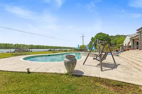 Exterior - 174 Lake Front Dr, Trinity, TX 75862 photo 4 of 7