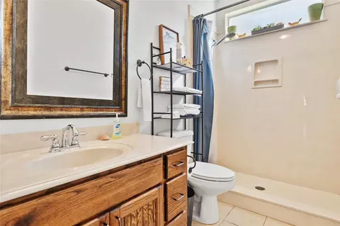 Bath - 6776 Fm 356, Trinity, TX 75862 photo 3 of 4