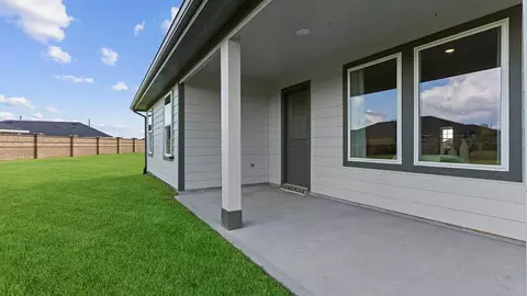 Exterior - 3083 Liams Tower Ln, Fulshear, TX 77441 photo 3 of 6