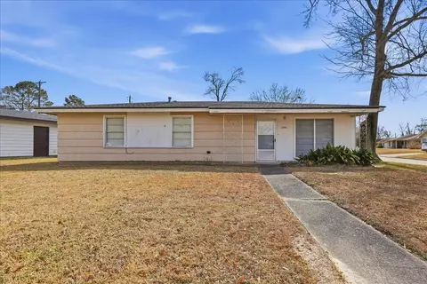 1709 Robin Ave, Orange, TX 77632