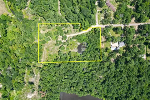 215 Garden West Rd, Conroe, TX 77304