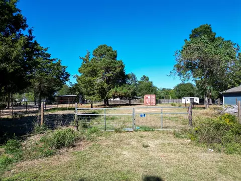 732 Ezekiel Smith St, Waller, TX 77484