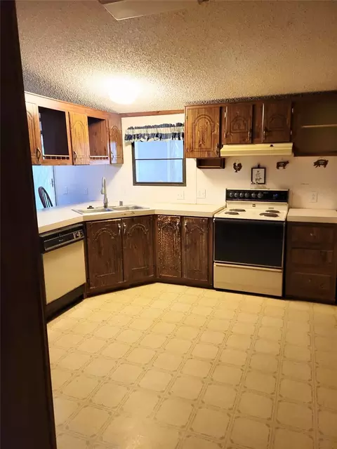 Kitchen - 63 Whippoorwill Ln, Trinity, TX 75862 photo 1 of 3