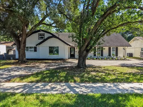 8011 Richmond Ave, Houston, TX 77063