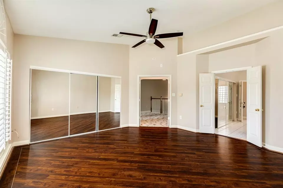 Bedroom - 458 Mariners Dr, Kemah, TX 77565 photo 1 of 1