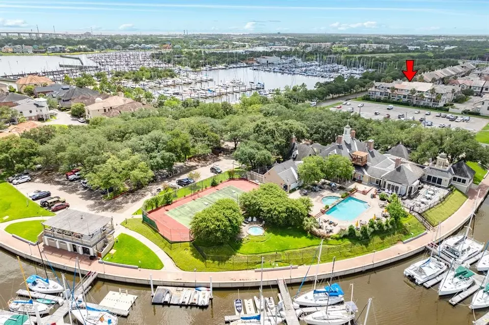 View/Area - 458 Mariners Dr, Kemah, TX 77565 photo 3 of 4