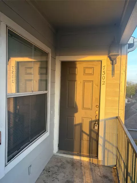 6289 Wilcrest Dr #7302, Houston, TX 77072