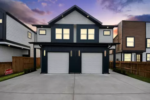8601 Amadwe St #A/B, Houston, TX 77051