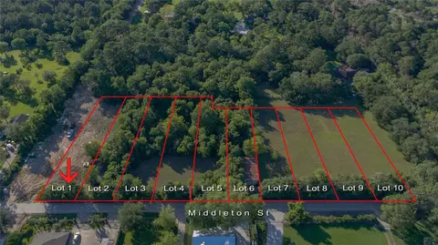 01 Middleton St, Bacliff, TX 77518