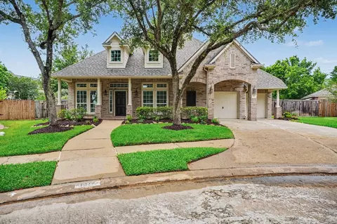 1017 Misty Trails Ln, League City, TX 77573
