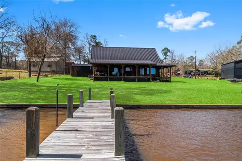 586 Beverly Blvd, Onalaska, TX 77360 photo 1