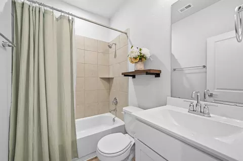 Bath - 21431 Indigo Ruth Dr, Spring, TX 77379 photo 4 of 4