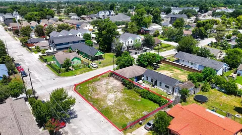 1401 Amundsen St, Houston, TX 77009