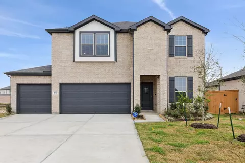 1010 S Oakhurst Dr, Dayton, TX 77535
