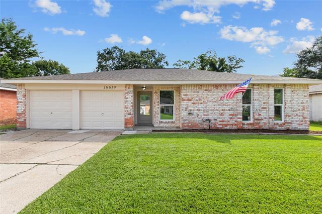 16619 Forest Bend Ave, Friendswood, TX 77546