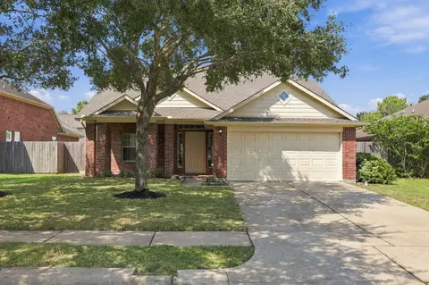 25206 Saber Oaks Dr, Richmond, TX 77406