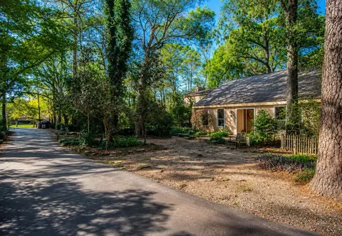 Exterior - 1 Holly Tree Ln, Spring, TX 77373 photo 5 of 5
