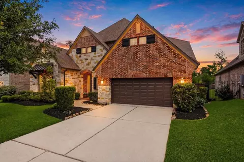 111 N Winter Sunrise Cir, Tomball, TX 77375