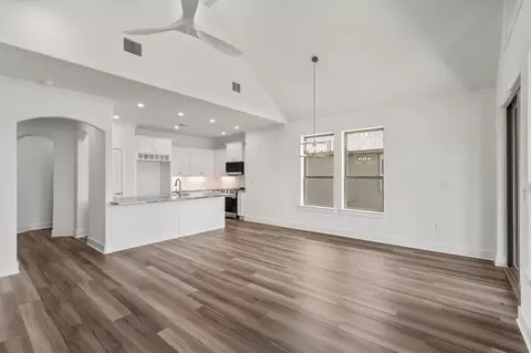 Living - 2112 Fm 3186 E2 #E2, Onalaska, TX 77360 photo 1 of 1