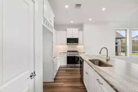 Kitchen - 2112 Fm 3186 E2 #E2, Onalaska, TX 77360 photo 1 of 3
