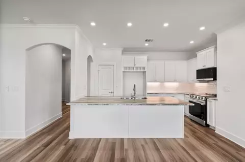 Kitchen - 2112 Fm 3186 E2 #E2, Onalaska, TX 77360 photo 2 of 3