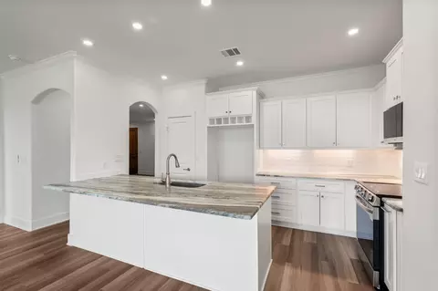 Kitchen - 2112 Fm 3186 E2 #E2, Onalaska, TX 77360 photo 3 of 3