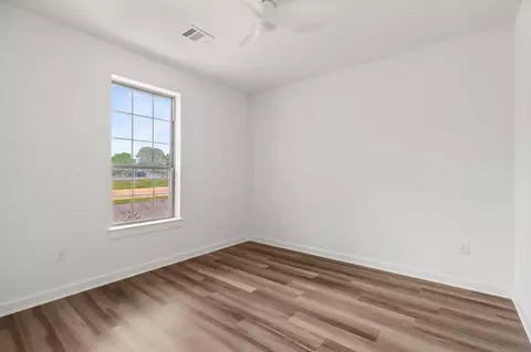 Bedroom - 2112 Fm 3186 E2 #E2, Onalaska, TX 77360 photo 2 of 2