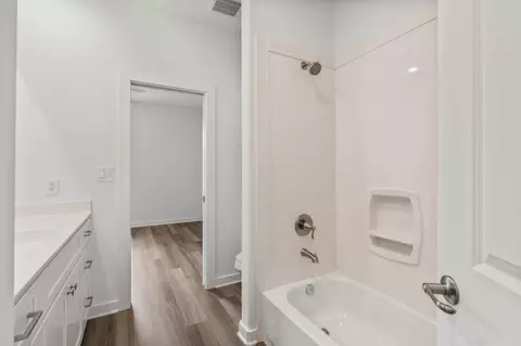 Bath - 2112 Fm 3186 E2 #E2, Onalaska, TX 77360 photo 2 of 5