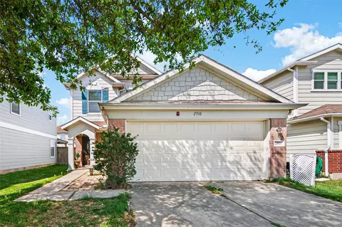 2910 Yearling Colt Ct, Houston, TX 77038