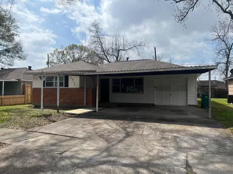 1317 Susan St, Pasadena, TX 77506
