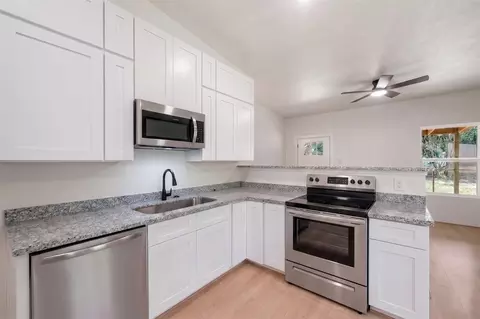 Kitchen - 136 Ash St, Trinity, TX 75862 photo 1 of 4