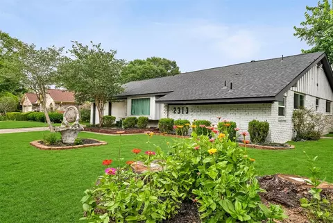 2313 Cedar St, Pearland, TX 77581
