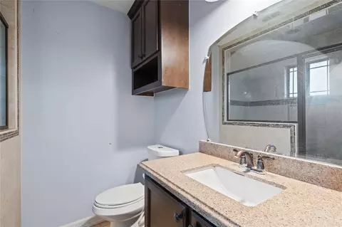 Bath - 804 Sebastian Ct, Pharr, TX 78577 photo 2 of 2