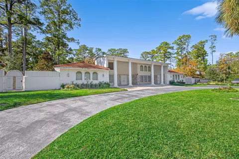24 Windermere Ln, Houston, TX 77063