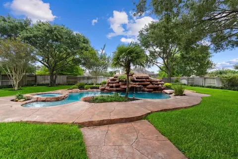 830 Lake Grayson Dr, Katy, TX 77494