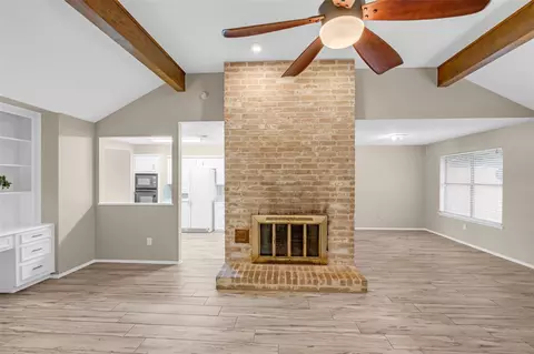 11827 Brook Meadows Ln, Meadows Place, TX 77477