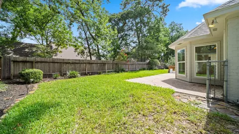 Exterior - 18 Windsor Dr, Conroe, TX 77304 photo 5 of 8