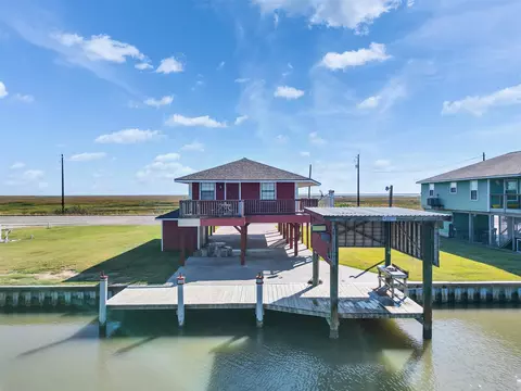 4062 Fm-2031 Beach Rd, Matagorda, TX 77457