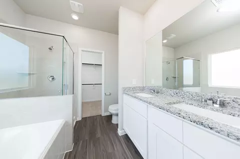 Bath - 3874 Avalon Ln, Conroe, TX 77301 photo 1 of 3